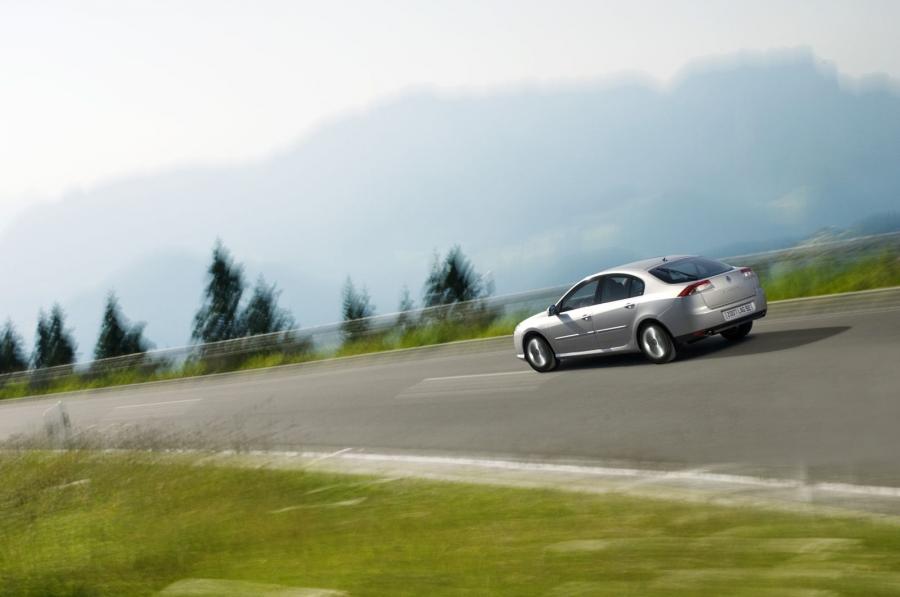  Renault Laguna III 2007 года  (фото 35 из 92)
